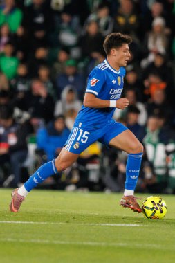 Elche, İspanya - 11 23 23 2025: LaLiga EA Spor karşılaşmasında Elche CF ve Real Madrid FC takımları arasında Arda Güler görüldü  