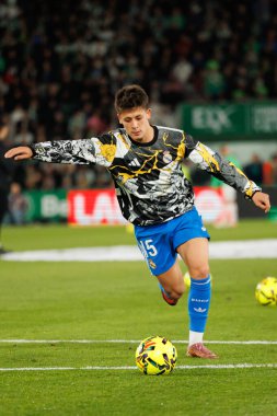 Elche, İspanya - 11 23 23 2025: LaLiga EA Spor karşılaşmasında Elche CF ve Real Madrid FC takımları arasında Arda Güler görüldü  