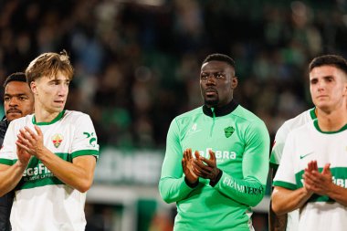 Elche, İspanya - 11 23 23 2025: Bambo Diaby, Elche CF ve Real Madrid FC takımları arasında oynanan LaLiga EA Spor maçı sırasında görüldü  