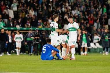 Elche, İspanya - 11 23 23 2025: Jude Bellingham, Elche CF ve Real Madrid FC takımları arasında oynanan LaLiga EA Spor maçı sırasında görüldü  
