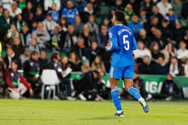 Elche, İspanya - 11 23 23 2025: Jude Bellingham, Elche CF ve Real Madrid FC takımları arasında oynanan LaLiga EA Spor maçı sırasında görüldü 