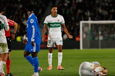 Elche, İspanya - 11 23 23 2025: Alvaro Rodriguez, Elche CF ve Real Madrid FC takımları arasında oynanan LaLiga EA Spor maçı sırasında görüldü 