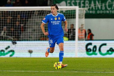 Elche, İspanya - 11 23 23 2025: Alvaro Carreras, Elche CF ve Real Madrid FC takımları arasında oynanan LaLiga EA Spor maçı sırasında görüldü  