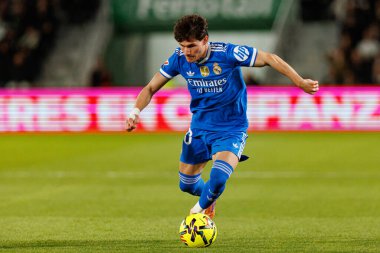 Elche, İspanya - 11 23 23 2025: Fran Garcia, Elche CF ve Real Madrid FC takımları arasında oynanan LaLiga EA Spor maçı sırasında görüldü 