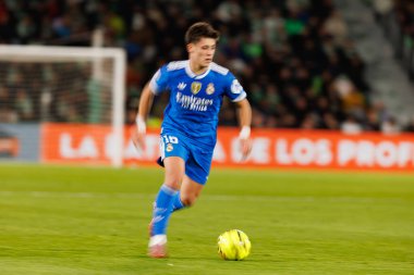 Elche, İspanya - 11 23 23 2025: LaLiga EA Spor karşılaşmasında Elche CF ve Real Madrid FC takımları arasında Arda Güler görüldü  