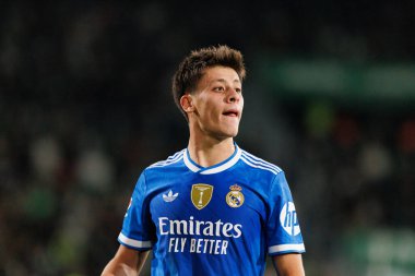 Elche, İspanya - 11 23 23 2025: LaLiga EA Spor karşılaşmasında Elche CF ve Real Madrid FC takımları arasında Arda Güler görüldü 