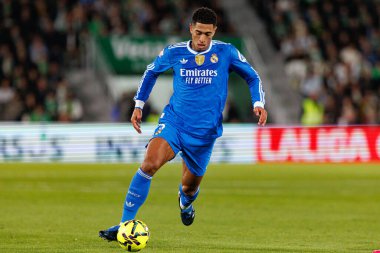 Elche, İspanya - 11 23 23 2025: Jude Bellingham, Elche CF ve Real Madrid FC takımları arasında oynanan LaLiga EA Spor maçı sırasında görüldü  