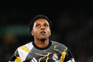 Elche, İspanya - 11 23 23 2025: Rodrygo Elche CF ve Real Madrid FC takımları arasında oynanan LaLiga EA SPORTS maçı sırasında görüldü. 
