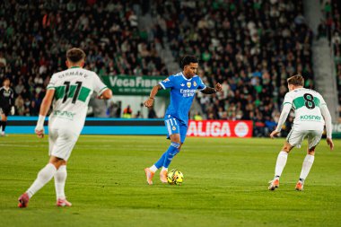 Elche, İspanya - 11 23 23 2025: Rodrygo Elche CF ve Real Madrid FC takımları arasında oynanan LaLiga EA SPORTS maçı sırasında görüldü.  