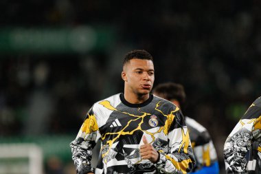 Elche, İspanya - 11 23 23 2025: LaLiga EA SPORTS maçı sırasında Elche CF ve Real Madrid FC takımları arasında Kylian Mbappe görüldü 