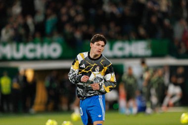 Elche, İspanya - 11 23 23 2025: Fran Garcia, Elche CF ve Real Madrid FC takımları arasında oynanan LaLiga EA Spor maçı sırasında görüldü 