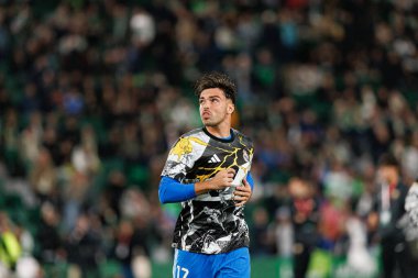 Elche, İspanya - 11 23 23 2025: Raul Asencio, LaLiga EA Spor karşılaşmasında Elche CF ve Real Madrid FC takımları arasında görüldü 