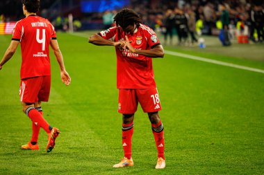 Leandro Barreiro, AFC Ajax ve SL Benfica (Maciej Rogowski / Ball Raw Images) arasındaki Şampiyonlar Ligi faz maçında gol üstüne gol atarken görüldü)