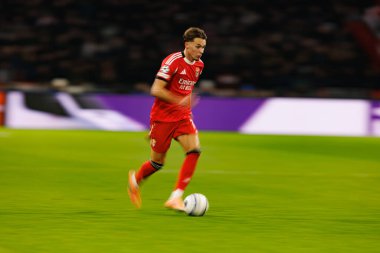 Amar Dediç, AFC Ajax ve SL Benfica (Maciej Rogowski / Ball Raw Images) arasında Şampiyonlar Ligi faz oyunu sırasında görüldü)