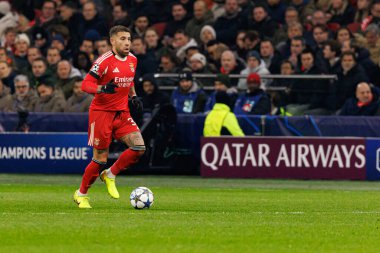 Nicolas Otamendi, AFC Ajax ve SL Benfica (Maciej Rogowski / Ball Raw Images) arasında Şampiyonlar Ligi faz oyunu sırasında görüldü)