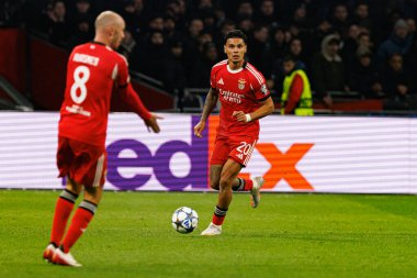 Richard Rios, AFC Ajax ve SL Benfica (Maciej Rogowski / Ball Raw Images) arasında Şampiyonlar Ligi faz oyunu sırasında görüldü)