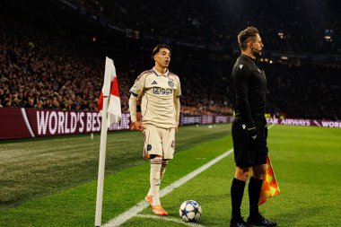 Rayane Bounida, AFC Ajax ve SL Benfica (Maciej Rogowski / Ball Raw Images) arasında Şampiyonlar Ligi faz oyunu sırasında görüldü)
