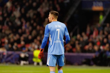 Anatoliy Trubin, AFC Ajax ve SL Benfica (Maciej Rogowski / Ball Raw Images) arasında Şampiyonlar Ligi faz oyunu sırasında görüldü)
