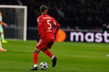 Enzo Barrenechea, AFC Ajax ve SL Benfica (Maciej Rogowski / Ball Raw Images) arasındaki Şampiyonlar Ligi faz oyununda görüldü)