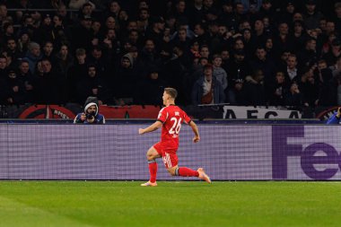 Samuel Dahl, AFC Ajax ve SL Benfica (Maciej Rogowski / Ball Raw Images) arasındaki Şampiyonlar Ligi faz maçında gol attıktan sonra kutlama yaparken görüldü)