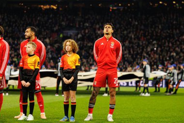 Vangelis Pavlidis ve Richard Rios, AFC Ajax ve SL Benfica (Maciej Rogowski / Ball Raw Images) arasında Şampiyonlar Ligi faz oyunu sırasında görüldü)