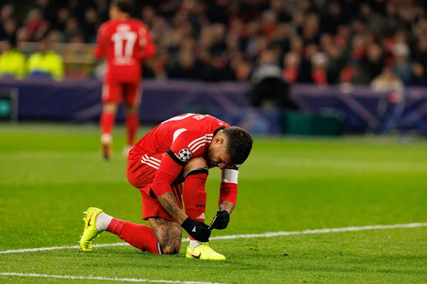 Nicolas Otamendi, AFC Ajax ve SL Benfica (Maciej Rogowski / Ball Raw Images) arasında Şampiyonlar Ligi faz oyunu sırasında görüldü)