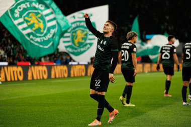 Ivan Fresneda, Estadio Jose Alvalade 'de (Maciej Rogowski / Ball Raw Images) oynayan Sporting CP ve CF Estrela Amadora takımları arasında oynanan Liga Portekiz maçında gol attıktan sonra kutlama yaparken görülüyor.)