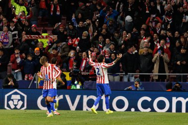 Atletico oyuncuları Atletico de Madrid ile Internazionale Milano (Maciej Rogowski / Ball Raw Images) arasındaki Şampiyonlar Ligi faz maçında Jose Maria Gimenez 'in attığı golü kutlarken görüldü.)