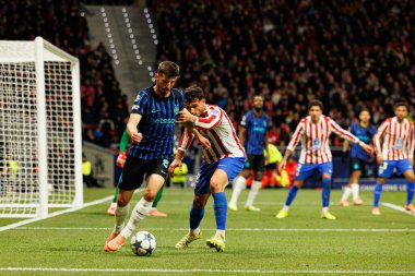 Atletico de Madrid ile Internazionale Milano (Maciej Rogowski / Ball Raw Images) arasındaki Şampiyonlar Ligi faz maçında Petar Suciç ve Marc Pubill görüldü.)