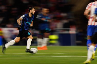 Hakan Calhanoğlu Atletico de Madrid ile Internazionale Milano (Maciej Rogowski / Ball Raw Images) arasındaki Şampiyonlar Ligi faz maçında görüldü.)