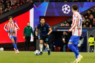 Hakan Calhanoglu seen during Champions League league phase game between Atletico de Madrid and Internazionale Milano  (Maciej Rogowski/Ball Raw Images)