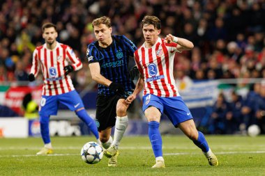 Nicolo Barella ve Conor Gallagher Atletico de Madrid ile Internazionale Milano (Maciej Rogowski / Ball Raw Images) arasındaki Şampiyonlar Ligi faz maçında görüldüler.)
