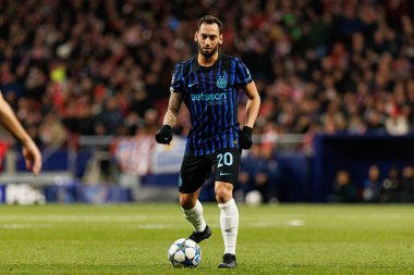 Hakan Calhanoğlu Atletico de Madrid ile Internazionale Milano (Maciej Rogowski / Ball Raw Images) arasındaki Şampiyonlar Ligi faz maçında görüldü.)