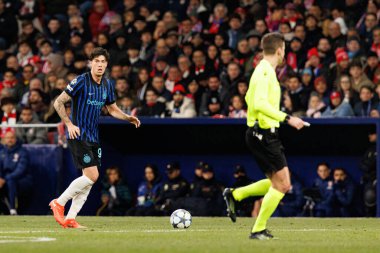 Alessandro Bastoni seen during Champions League league phase game between Atletico de Madrid and Internazionale Milano  (Maciej Rogowski/Ball Raw Images)