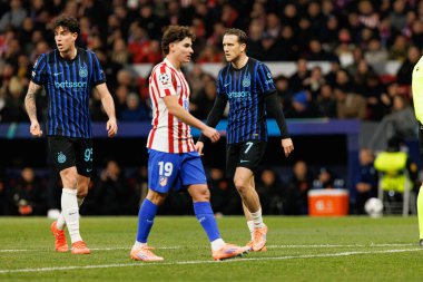 Julian Alvarez and Piotr Zielinski seen during Champions League league phase game between Atletico de Madrid and Internazionale Milano  (Maciej Rogowski/Ball Raw Images)