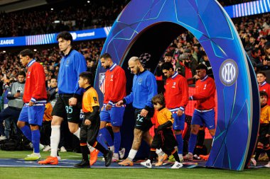 Atletico de Madrid ile Internazionale Milano (Maciej Rogowski / Ball Raw Images) arasındaki Şampiyonlar Ligi faz maçında Alessandro Bastoni ve Federico Dimarco görüldü.)