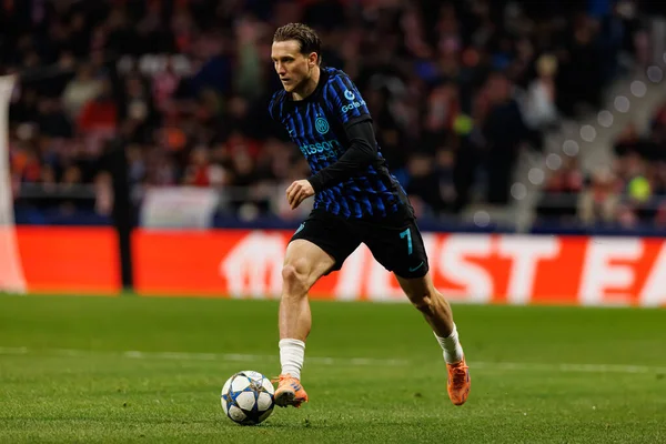 Atletico de Madrid ile Internazionale Milano (Maciej Rogowski / Ball Raw Images) arasındaki Şampiyonlar Ligi faz maçında Piotr Zielinski görüldü)