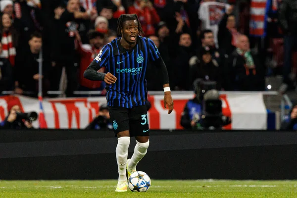 Yann Bisseck seen during Champions League league phase game between Atletico de Madrid and Internazionale Milano  (Maciej Rogowski/Ball Raw Images)