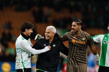 UEFA Avrupa Ligi maçında Real Betis Balompie ve FC Utrecht (Maciej Rogowski / Ball Raw Images) takımları arasında Cucho Hernandez ve Alvaro Valles görüldü.)