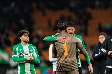 Alvaro Valles ve Sergi Altimira, Real Betis Balompie ve FC Utrecht (Maciej Rogowski / Ball Raw Images) takımları arasında oynanan UEFA Avrupa Ligi maçında görüldü.)