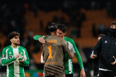 Alvaro Valles ve Sergi Altimira, Real Betis Balompie ve FC Utrecht (Maciej Rogowski / Ball Raw Images) takımları arasında oynanan UEFA Avrupa Ligi maçında görüldü.)