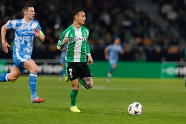 Nick Viergever ve Antony, Real Betis Balompie ve FC Utrecht (Maciej Rogowski / Ball Raw Images) takımları arasında oynanan UEFA Avrupa Ligi maçında görüldü.)