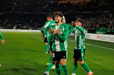 Abdessamad Ezzalzouli Ez Abde, Real Betis Balompie ve FC Utrecht (Maciej Rogowski / Ball Raw Images) takımları arasındaki UEFA Avrupa Ligi maçında gol attıktan sonra kutlama yaparken görüldü.)