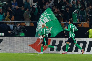 Cucho Fernandez, Real Betis Balompie ve FC Utrecht (Maciej Rogowski / Ball Raw Images) takımları arasında oynanan UEFA Avrupa Ligi maçında gol attıktan sonra kutlama yaparken görüldü.)