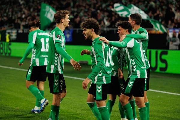 Betis 'in oyuncuları art arda gol atarken görüldü