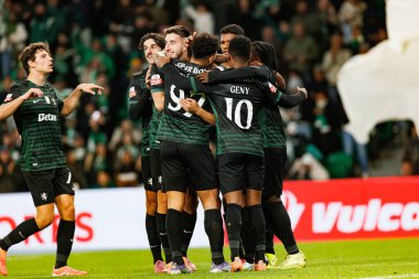 Sporcu Oyuncuları Liga Portekiz maçında Luis Suarez 'den gol üstüne gol atarken Estadio Jose Alvalade' de (Maciej Rogowski / Ball Raw Images) Sporting CP ve CF Estrela Amadora takımları arasında görüldü.)