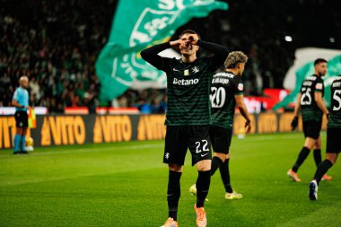 Ivan Fresneda, Estadio Jose Alvalade 'de (Maciej Rogowski / Ball Raw Images) oynayan Sporting CP ve CF Estrela Amadora takımları arasında oynanan Liga Portekiz maçında gol attıktan sonra kutlama yaparken görülüyor.)