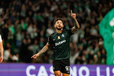 Luis Suarez, Liga Portekiz maçında Estadio Jose Alvalade (Maciej Rogowski / Ball Raw Images) takımları arasında attığı golü kutlarken görüldü.)