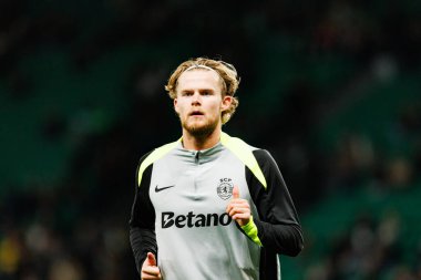 Morten Hjulmand, Liga Portekiz maçı sırasında Estadio Jose Alvalade 'de (Maciej Rogowski / Ball Raw Images) Sporting CP ve CF Estrela Amadora takımları arasında görüldü.)