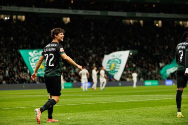 Eduardo Quaresma, Estadio Jose Alvalade 'de (Maciej Rogowski / Ball Raw Images) oynayan Sporting CP ve CF Estrela Amadora takımları arasında oynanan Liga Portekiz maçında gol attıktan sonra kutlama yaparken görülüyor.)